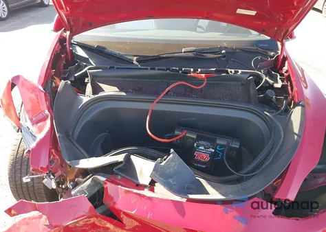 2023 Tesla Model Y Awd/Long Range Dual Motor All-Wheel Drive z USA, uszkodzony, nr VIN 7SAYGDEE4PF623615